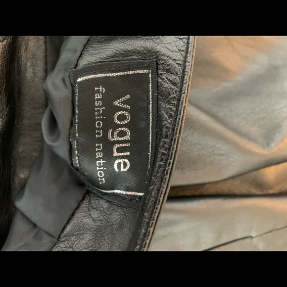 [❤️Reserved❤️] Skirt - Picture 3 of 3